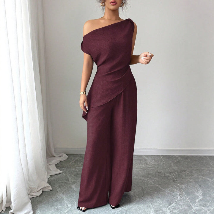 Damen Jumpsuit in Weinrot mit asymmetrischem Neckholder und weiten Hosenbeinen IsabellBoutique030