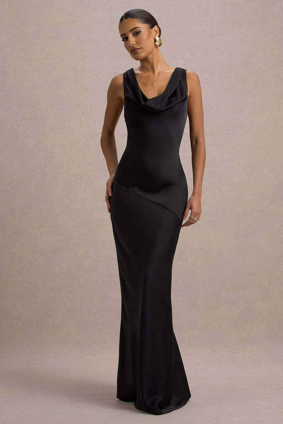 Elegantes, rückenfreies Meerjungfrau-Kleid aus hochwertigem Premium-Satin in Slim-Fit-Schnitt