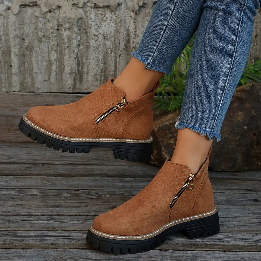 Damen Chunky Ankle Schuhe in Wildleder-Optik mit Seitenreißverschluss und profilierter Gummisohle für Herbst und Winter