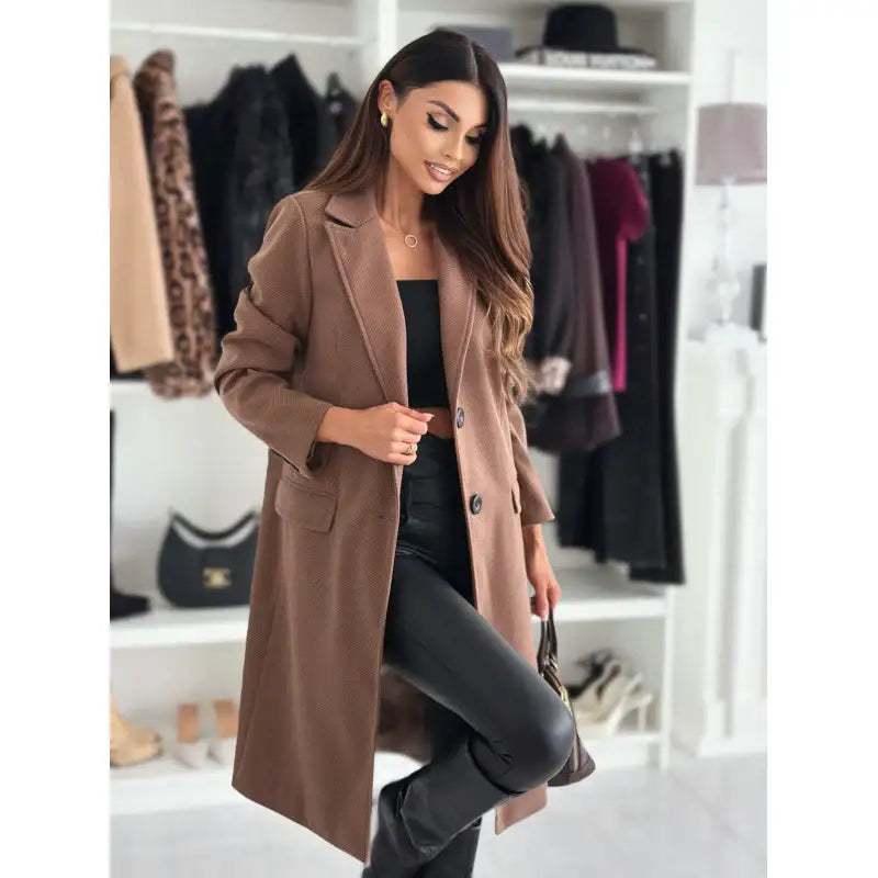 Eleganter Damen Wollmantel mit Fledermausärmeln in Khaki für Herbst und Winter