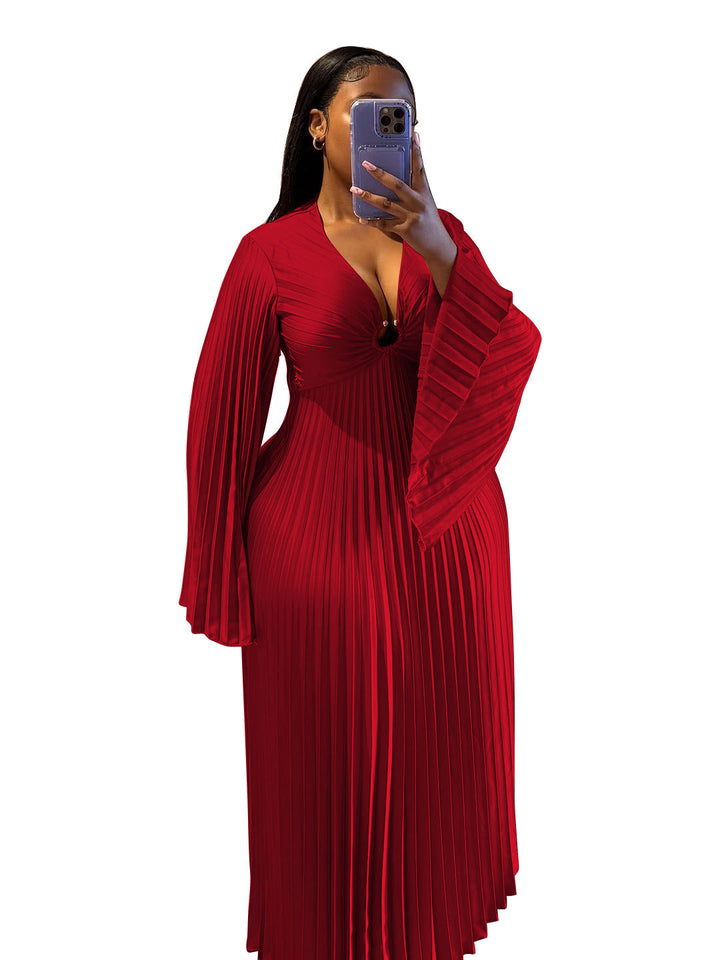 Rotes, plissee-verziertes Maxikleid mit tiefem V-Ausschnitt und Glockenärmeln. Eleganter Stil. IsabellBoutique030