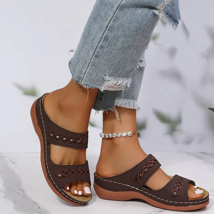 Damen Plateau-Pantoletten mit Muffin-Sohle und offenem Peep-Toe für Frühjahr und Sommer