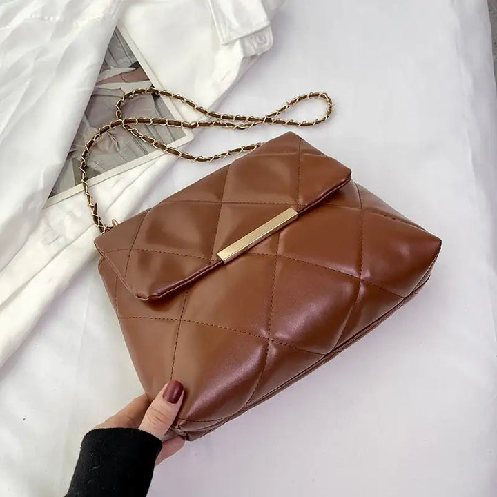 Schlichte tragbare Crossbody-Tasche mit Diamantstickerei und Kettenriemen in kompakter Größe