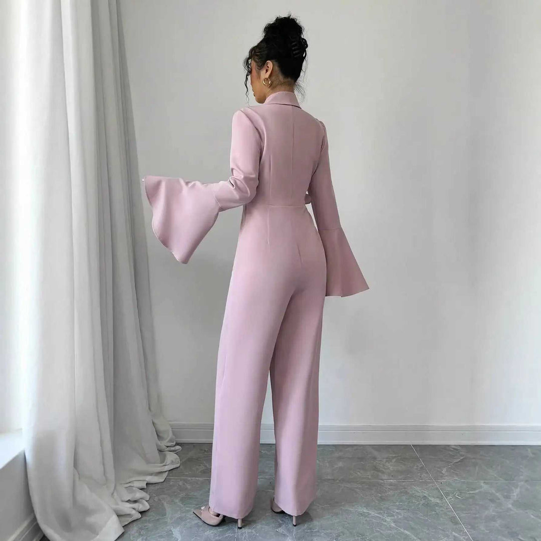 Eleganter Damen Jumpsuit mit ausgestellten Ärmeln und geradem Bein in unifarbenem Design
