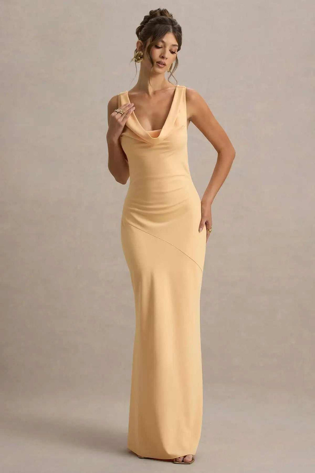 Elegantes Meerjungfrau-Kleid aus Premium-Satin mit rückenfreiem Slim-Fit-Schnitt und luxuriösem Glanz