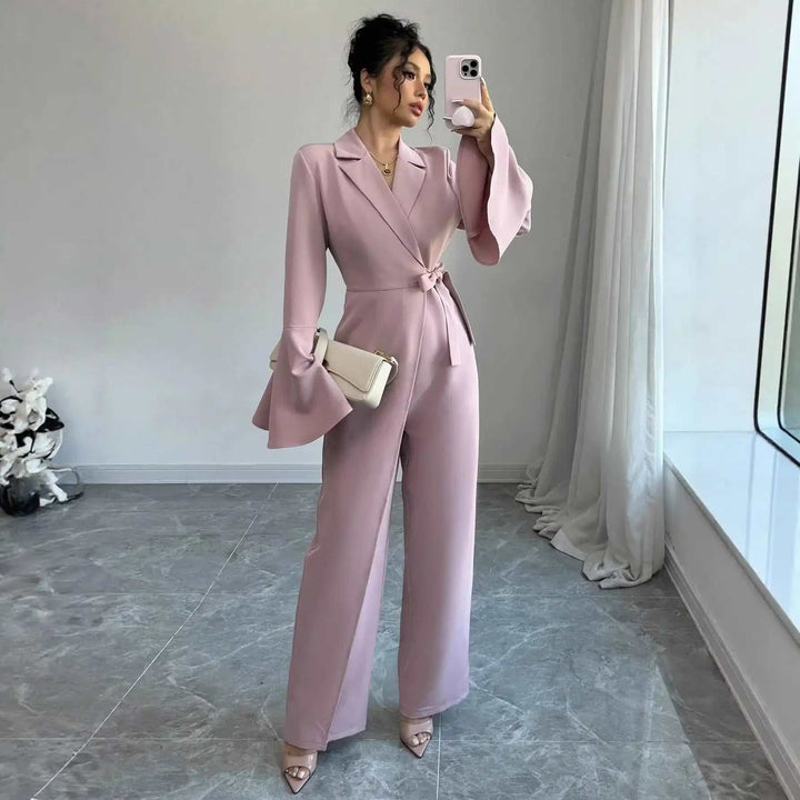 Eleganter Damen Jumpsuit mit ausgestellten Ärmeln und geraden Beinen aus hochwertigem Polyester