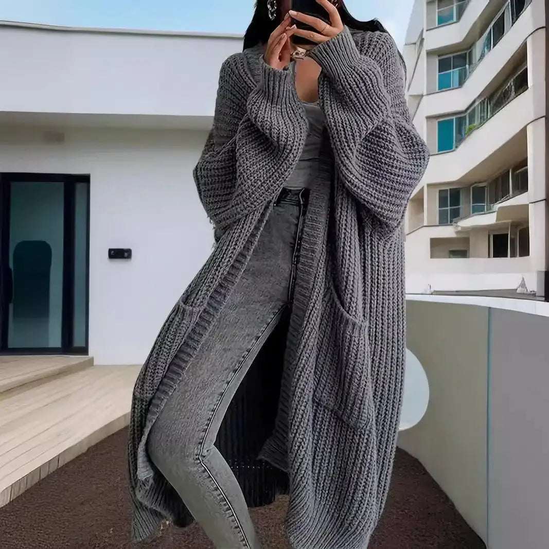 Langer Damen-Strickcardigan in Teddyoptik mit lockerer Passform und aufgesetzten Taschen für Herbst und Winter