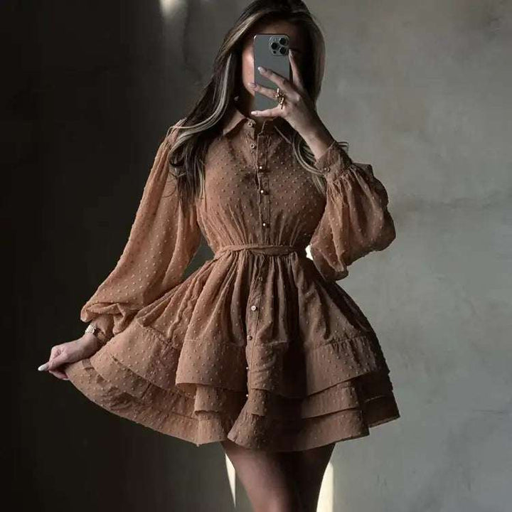 Elegantes Hemdblusenkleid mit Reverskragen in roter A-Linie und hoher Taille, langärmlig und vielseitig tragbar