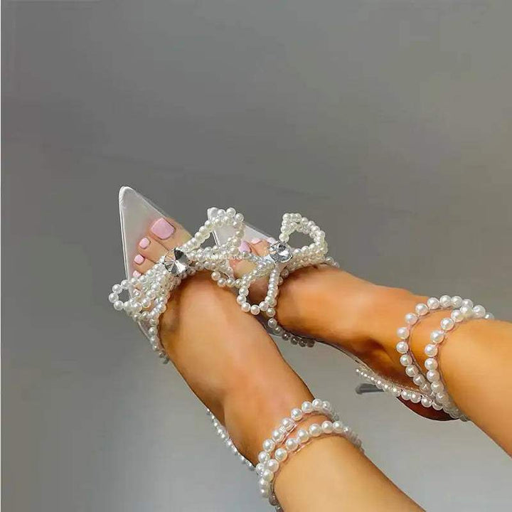 Transparente Damensandalen mit Kristallen, Perlen und Schleifendetail in Silber, europäischer Stil