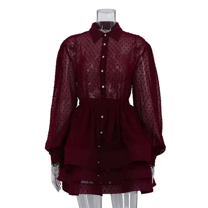 Elegantes tailliertes Hemdblusenkleid mit Reverskragen in Rot und Braun, A-Linie, langärmlig, modern und vielseitig tragbar