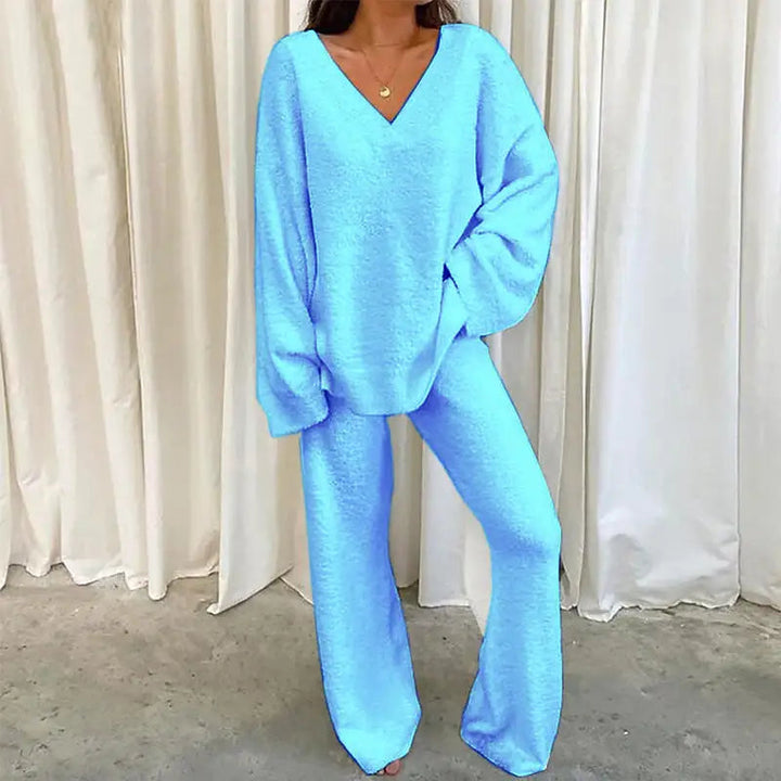 Winterliches einfarbiges Homewear Zweiteiler Set mit V-Ausschnitt und langen Ärmeln, ideal für gemütliche Wintertage