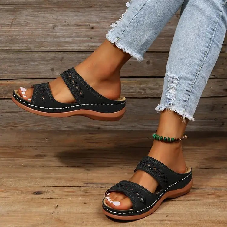 Damen Plateau-Pantoletten mit Muffin-Sohle und Peep-Toe in verschiedenen Farben für Frühling und Sommer