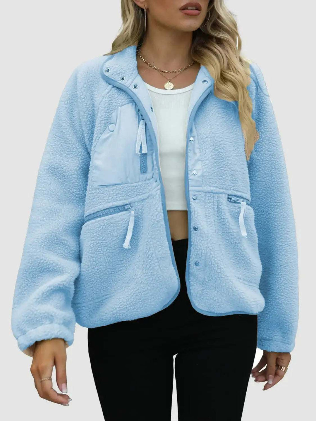 Kurze Plüsch-Cardigan-Jacke aus Lammwolle in modernem japanisch-koreanischem Stil mit Taschen, weich und warm für den Winter