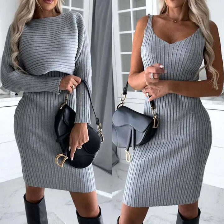 Eng anliegendes graues Strickkleid mit V-Ausschnitt und schmalen Trägern. Daneben ein Kleid mit langen Ärmeln, schulterfreiem Ausschnitt. Beide Kleider sind gerippt und knielang, kombiniert mit schwarzen Stiefeln und einer schwarzen Satteltasche. IsabellBoutique030