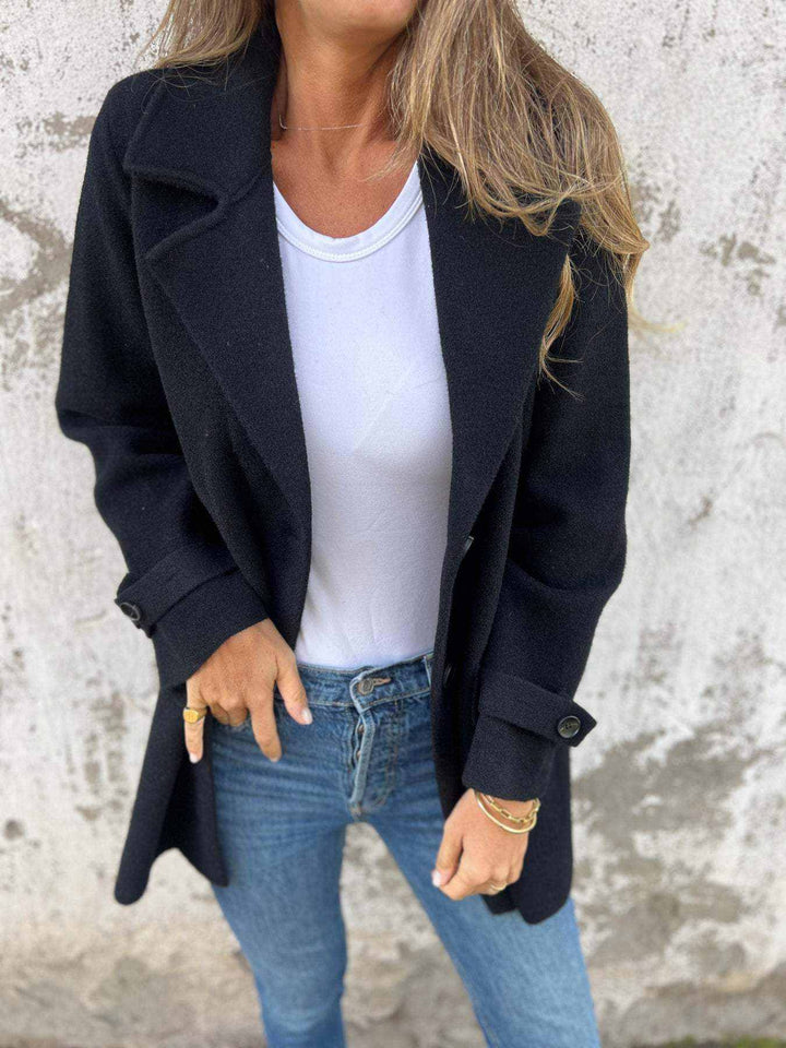 Eleganter Damen Wollmantel im Oversize-Look mit Reverskragen und stylischen Fake-Taschen in Khaki