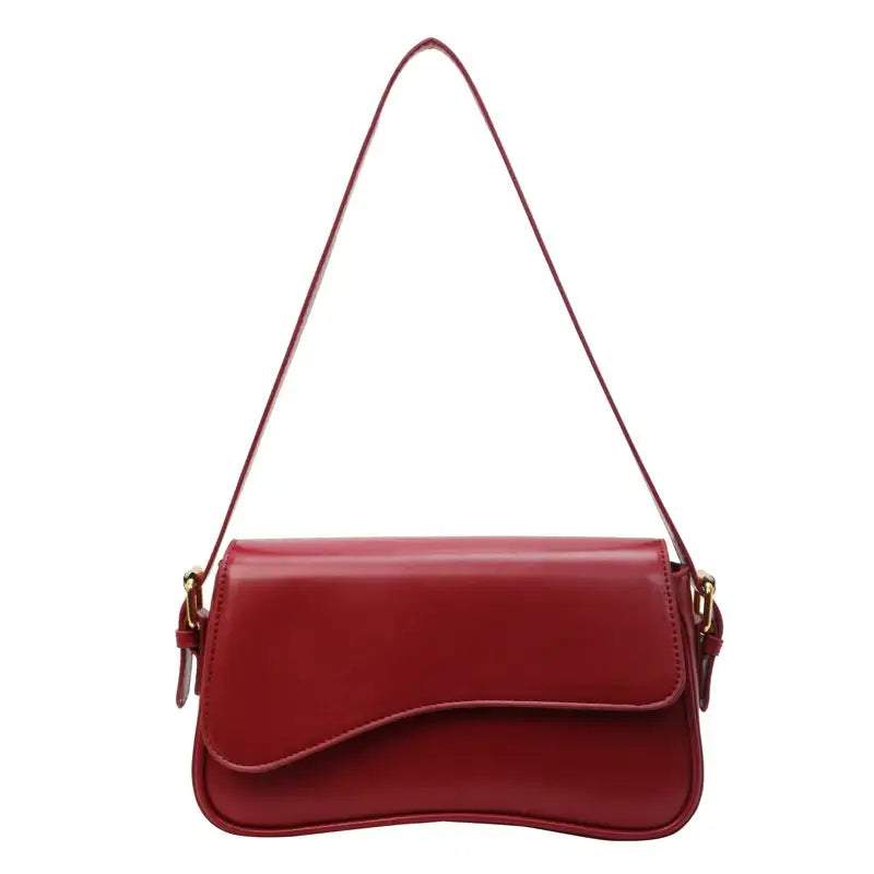 Rote Glattleder-Umhängetasche mit geschwungener Klappe und schmalem Riemen, elegant, IsabellBoutique030.