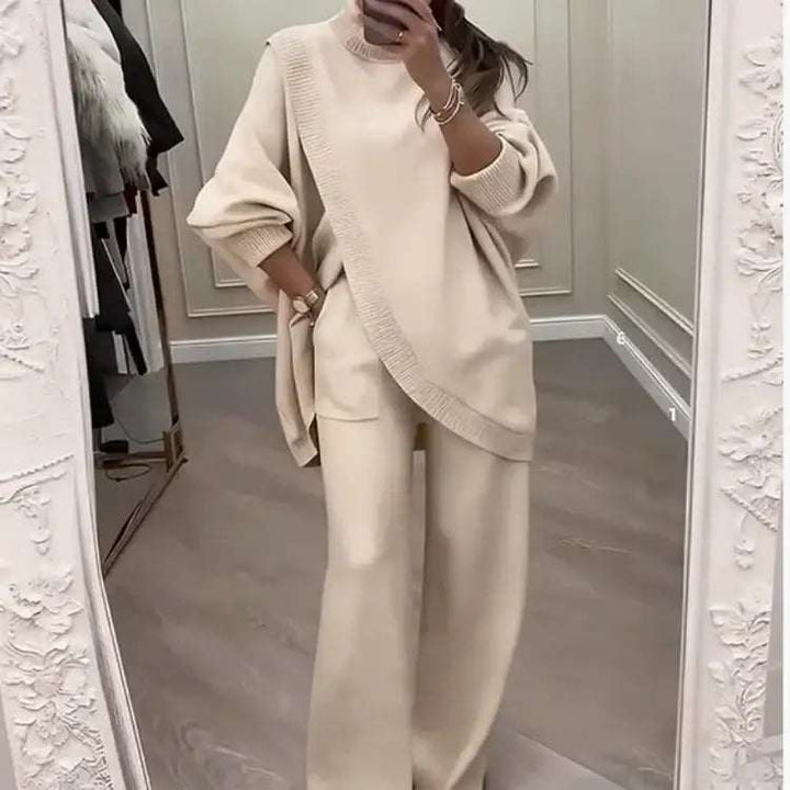 Zweiteiliges Damen-Set mit hohem Kragen und modernem gekreuztem Design in Apricot und Kaffee, bequem geschnitten aus Polyester